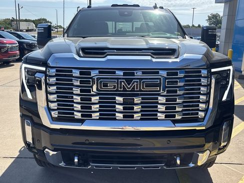 New 2026 GMC Sierra 2500 Denali w/ Denali Reserve Package AWD/4WD image 12