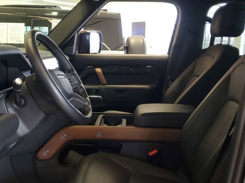 Used 2024 Land Rover Defender 110 X image 6