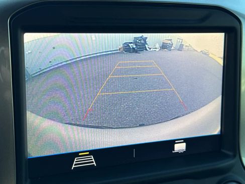 Used 2021 Chevrolet Silverado 1500 LT Trail Boss w/ Bed Protection Package image 18