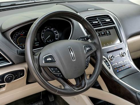 Used 2017 Lincoln MKX Reserve image 18
