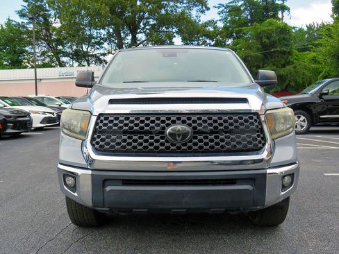 Used 2018 Toyota Tundra SR5 w/ SR5 Upgrade Package image 4