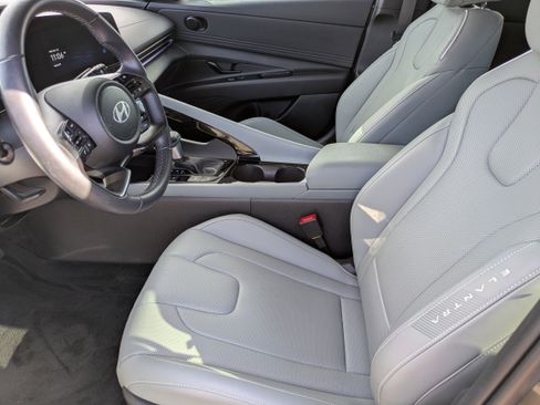 Certified 2024 Hyundai Elantra Limited image 16
