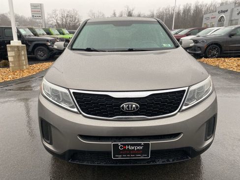 Used 2015 Kia Sorento LX image 8