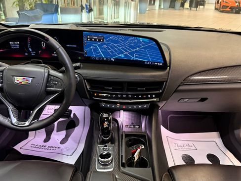 Used 2025 Cadillac CT5 V image 37