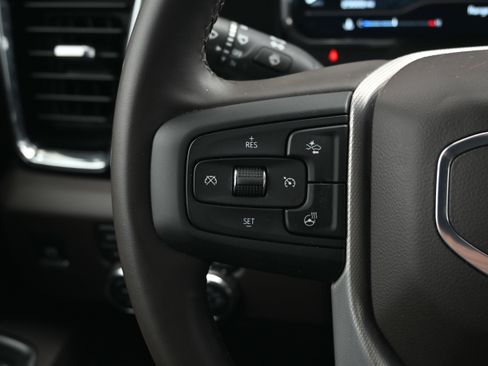 Used 2025 GMC Sierra 2500 Denali w/ Technology Package image 29