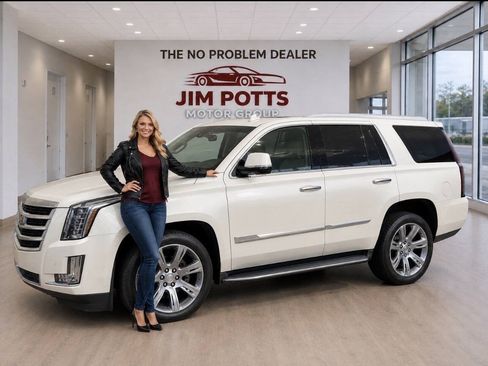 Used 2015 Cadillac Escalade Luxury AWD/4WD image 1