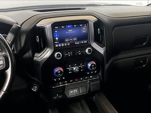 Used 2022 GMC Sierra 1500 SLT w/ SLT Premium Plus Package AWD/4WD image 5