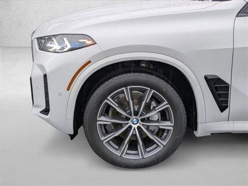 New 2026 BMW X5 xDrive40i w/ M Sport Package image 10