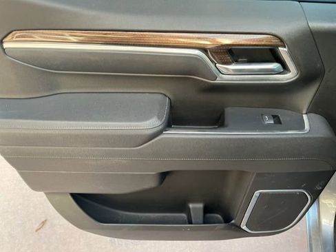 Used 2025 Chevrolet Silverado 1500 LT AWD/4WD image 14