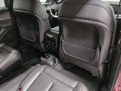 Used 2025 Jeep Grand Cherokee L Limited image 19