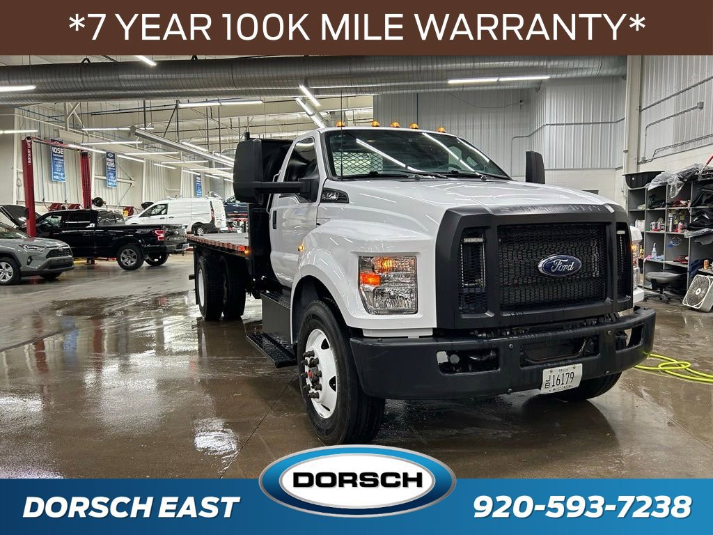 Certified 2022 Ford F750 2WD Regular Cab Super Duty image 2