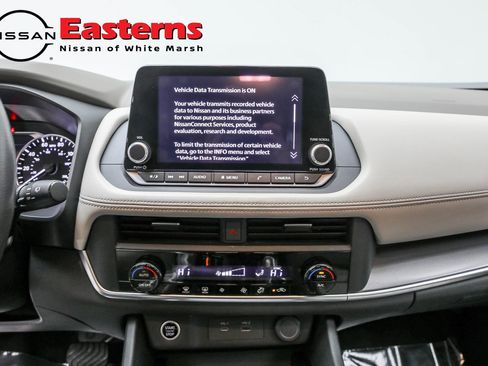 Used 2023 Nissan Rogue SV AWD/4WD image 12