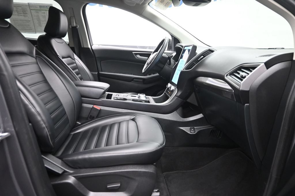 Used 2024 Ford Edge SEL w/ Convenience Package AWD/4WD image 9