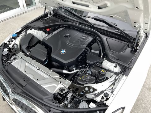 Certified 2022 BMW 330i Sedan w/ Premium Package 2 image 32