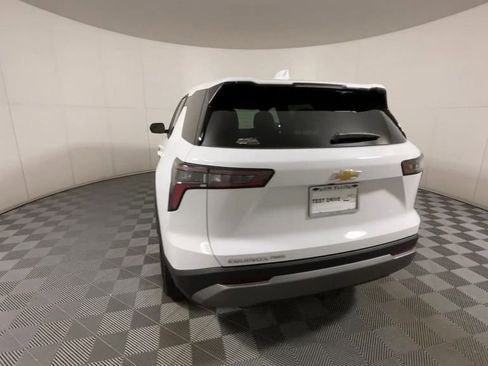 New 2026 Chevrolet Equinox LT image 7