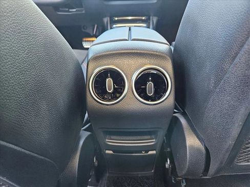 Used 2024 Mercedes-Benz GLB 35 AMG 4MATIC image 18