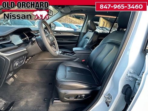 Used 2022 Jeep Grand Cherokee Limited 4xe image 13