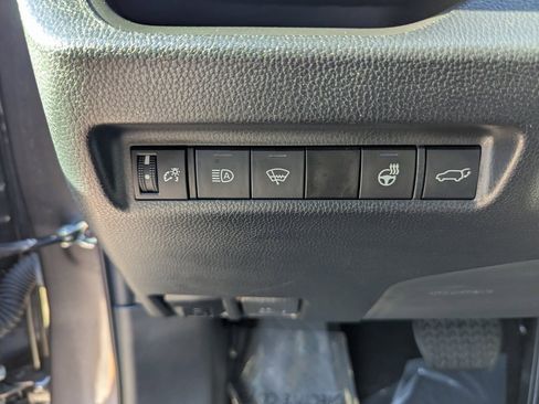 Used 2022 Toyota RAV4 XLE image 15