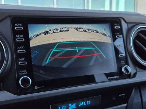 Used 2021 Toyota Tacoma TRD Off-Road image 31