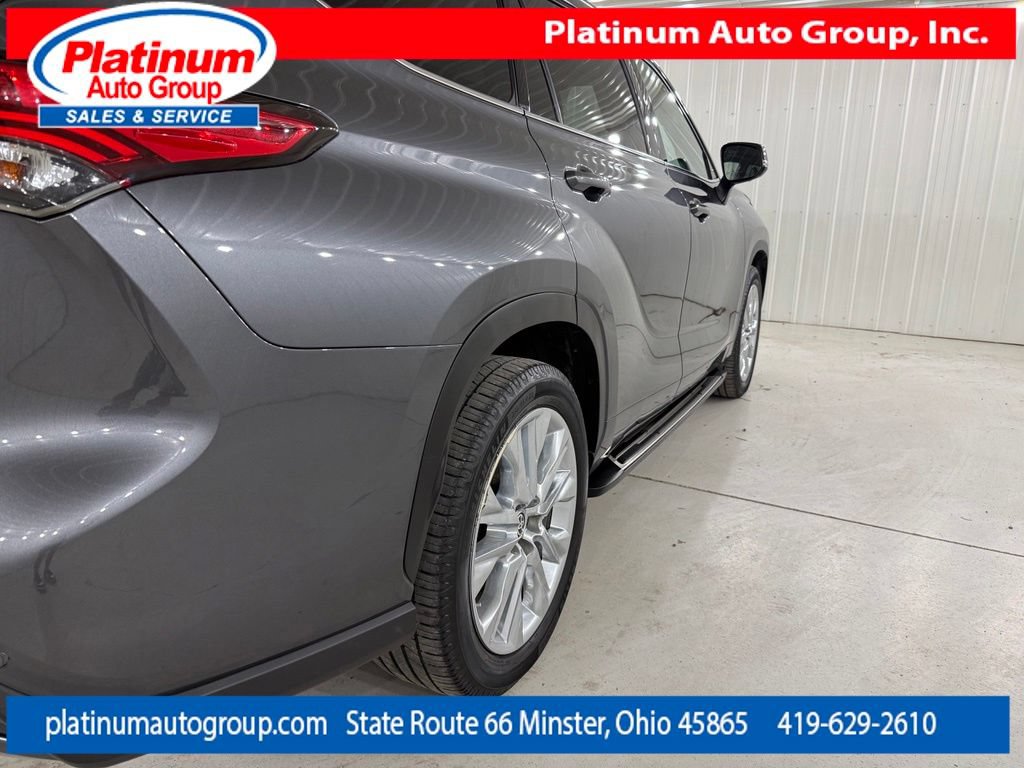 Used 2020 Toyota Highlander Limited FWD image 50