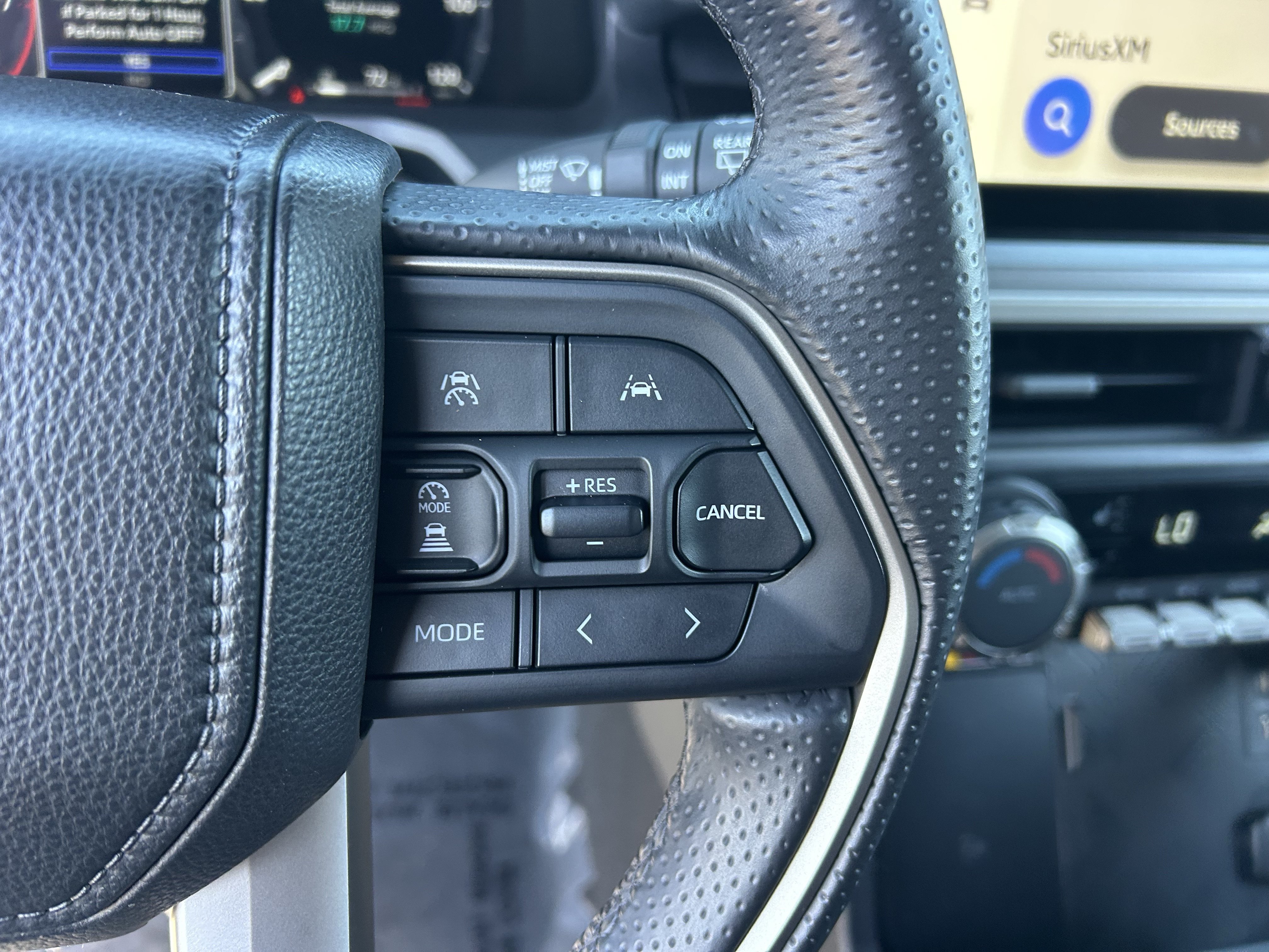 Certified 2025 Toyota 4Runner TRD Off-Road Premium AWD/4WD image 30