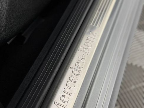 Used 2010 Mercedes-Benz E 350 Sedan image 29