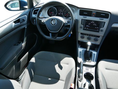 Used 2016 Volkswagen Golf S FWD image 9