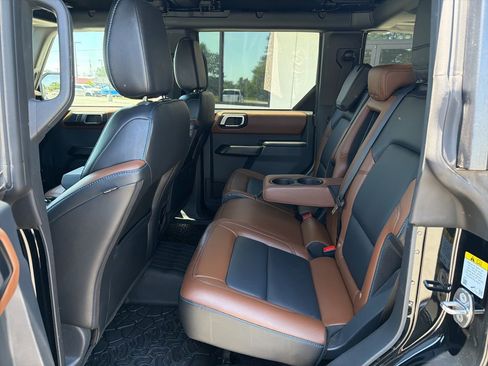 Used 2024 Ford Bronco Outer Banks AWD/4WD image 5
