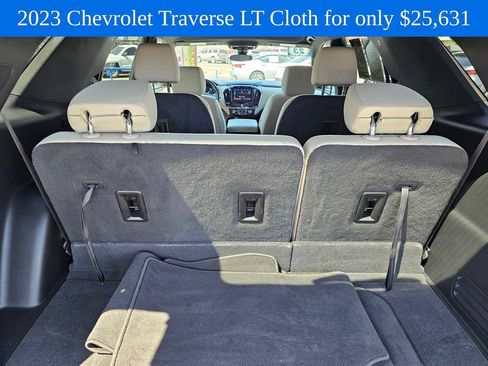 Used 2023 Chevrolet Traverse LT w/ LPO, Cargo Package AWD/4WD image 18