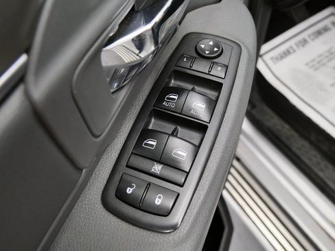 Used 2018 RAM 2500 SLT image 15