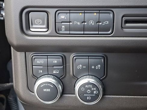 Used 2021 GMC Yukon SLT w/ SLT Premium Package image 25