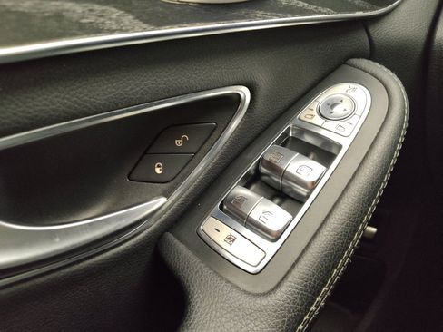 Used 2016 Mercedes-Benz C 300 4MATIC Sedan w/ Premium 1 Package image 27