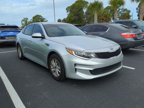 Used 2018 Kia Optima LX image 1