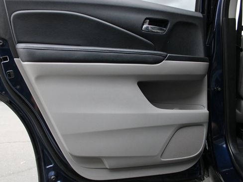 Used 2016 Honda Pilot Touring image 29