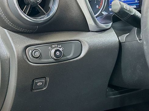 Used 2020 Chevrolet Blazer LT FWD image 8