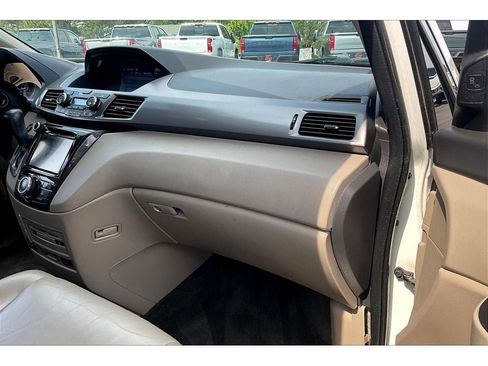 Used 2015 Honda Odyssey Touring Elite image 17