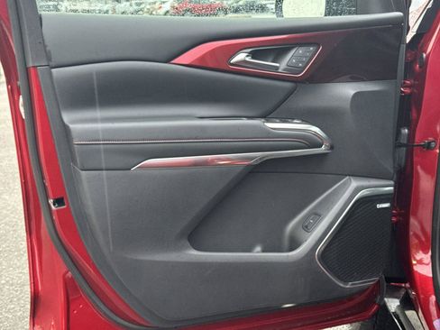 Used 2024 Chevrolet Traverse RS w/ LPO, Floor Liner Package image 14