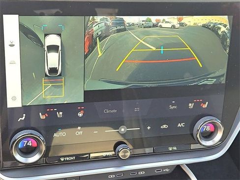 Used 2023 Lexus RZ 450e Premium image 18