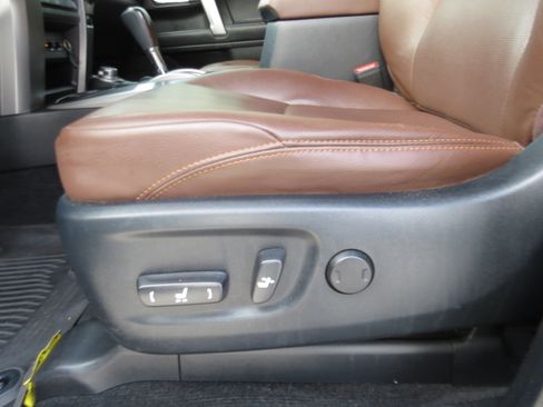 Used 2023 Toyota 4Runner Limited image 18