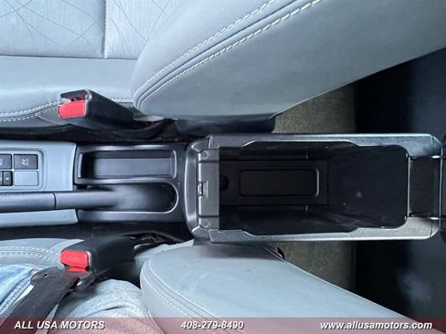 Used 2014 Toyota Prius C Four image 40