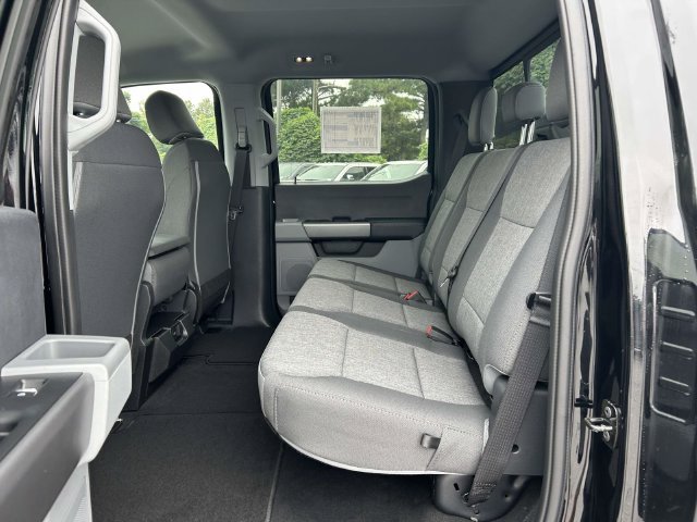 New 2026 Ford F250 XL w/ STX Appearance Package AWD/4WD image 9
