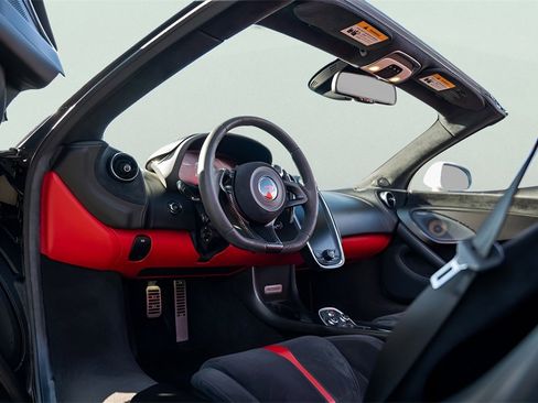 Used 2018 McLaren 570S Spider image 50