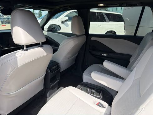 Used 2026 Lexus TX 350 AWD w/ Technology Package image 3