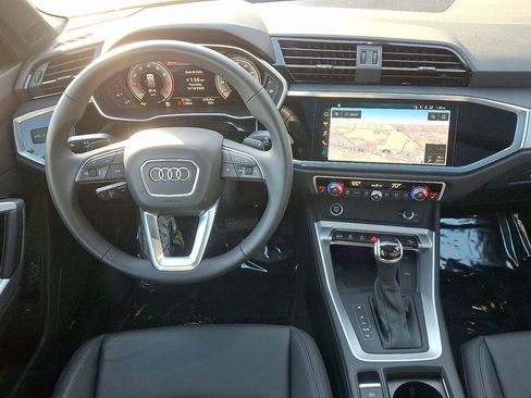 Used 2024 Audi Q3 2.0T Premium Plus w/ Premium Plus Package image 12