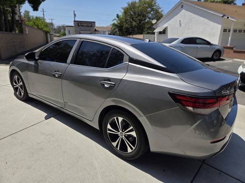 Used 2021 Nissan Sentra SV FWD image 16