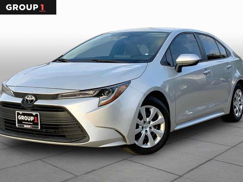 Used 2024 Toyota Corolla LE FWD image 1