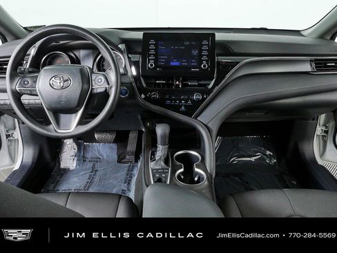 Used 2024 Toyota Camry LE FWD image 17