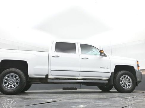 Used 2019 Chevrolet Silverado 2500 LTZ w/ Duramax Plus Package image 42