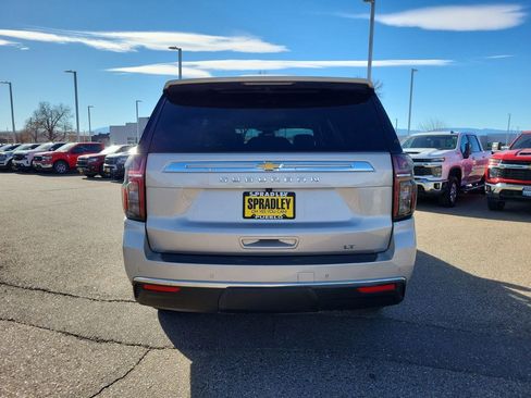Used 2023 Chevrolet Suburban LT image 7