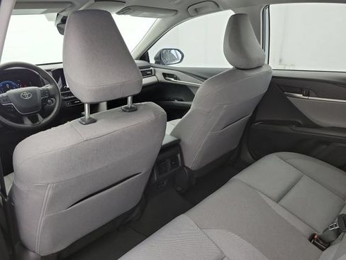 Used 2025 Toyota Camry LE w/ Convenience Package FWD image 15